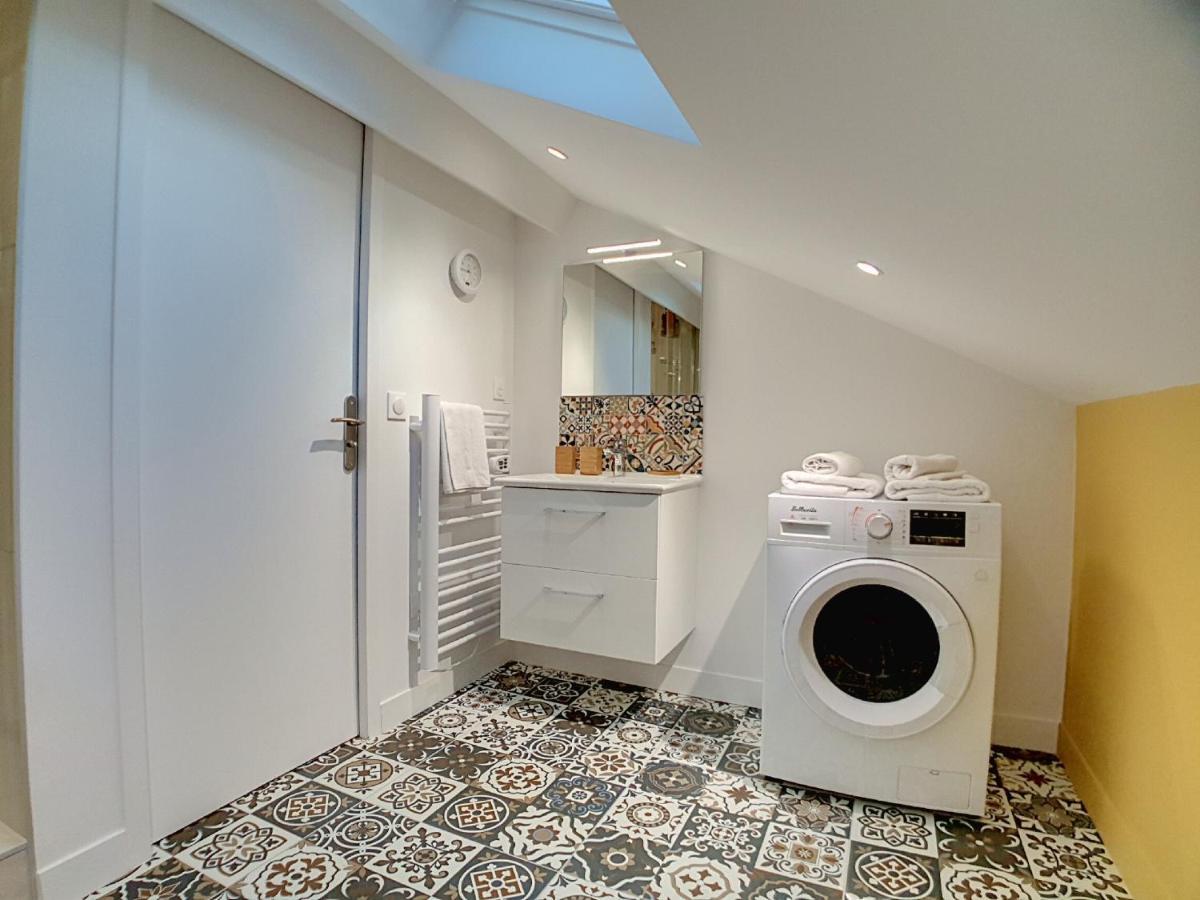 Stop Chez M Select Saga # Qualite # Confort # Simplicite Saint-Fons Exteriör bild